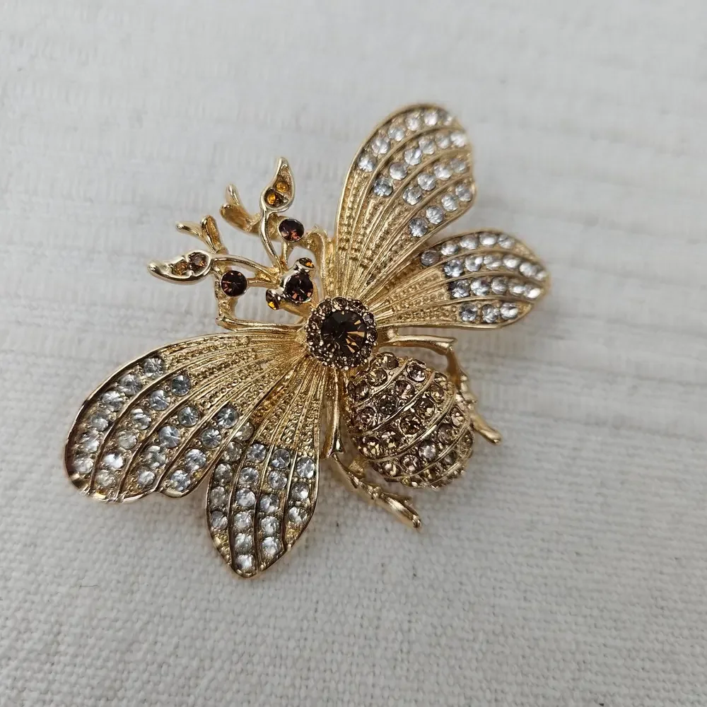 Rhinestone Studded Gold‎ Tone Bee Bug Brooch Pin Jewelry Embellished